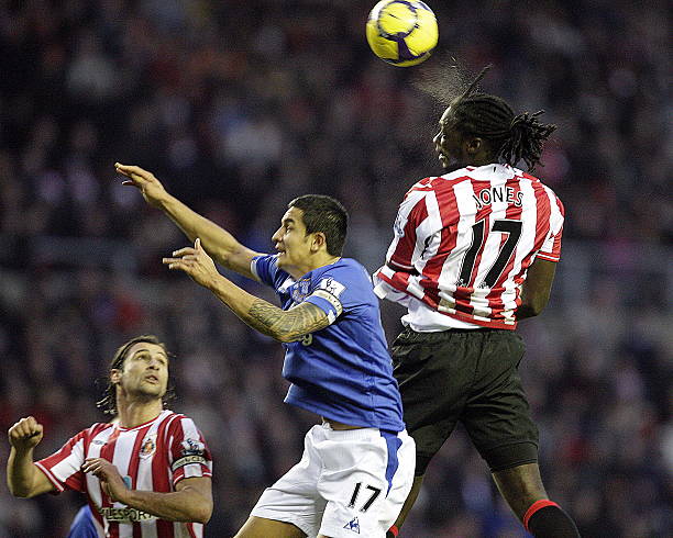 顯得刺眼 顯得刺眼